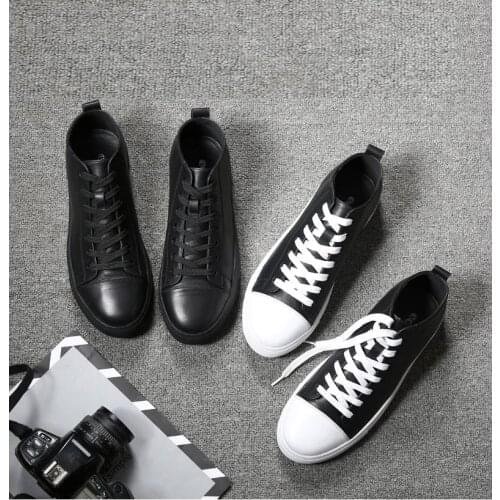 Mens shoes spring and autumn trend black and white casual shoes board shoes Top layer leather shoegl