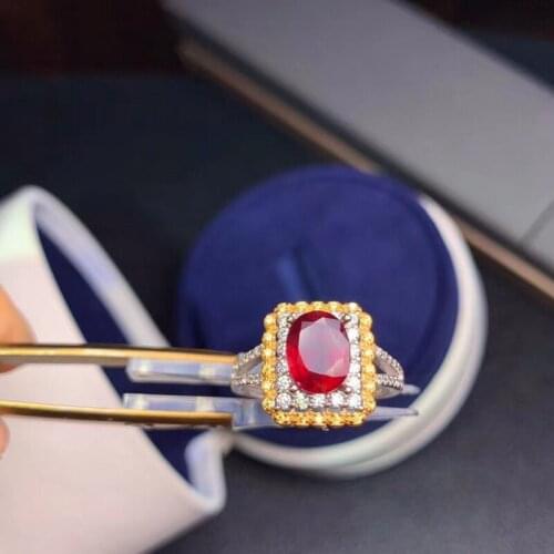 Natural jewelry Red gem ring Noble and elegant crystal healing stone engagement ring 925 silver inlaid for the ladys gift