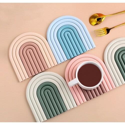1Pcs Silicone Placemat Coaster Removable Rainbow Coasters Waterproof and anti-scalding household table mat kitchen supplies