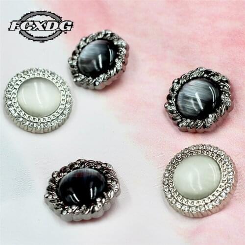 Exquisite Rhinestone Buttons for Coat Fashion Decorative Buttons for Clothing Snaps for Clothes Round Rhinestone Blouse Buttons