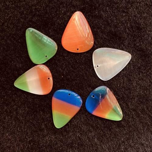 Wholesale 4pcs Mixed Man Made Cats Eye Beads Guitar Pick,Stone Crystal Guitar Pick,"Round Tip"Stone Pendant Bead