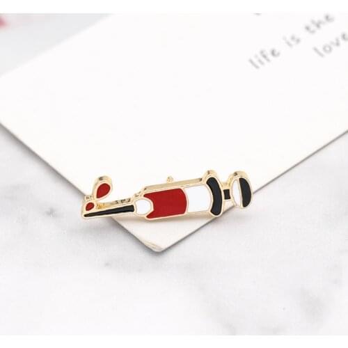 High quality red cartoon syringe brooch medical equipment jewelry tool medicine nurse school graduation gift jewelry brooch