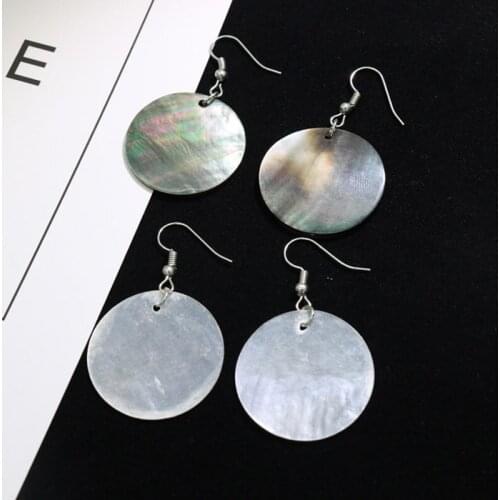 Natural Abalone Shell White Shell Dangle Earrings Geometric Design Round Pendant Earrings for Women Simple Trend Party Jewelry