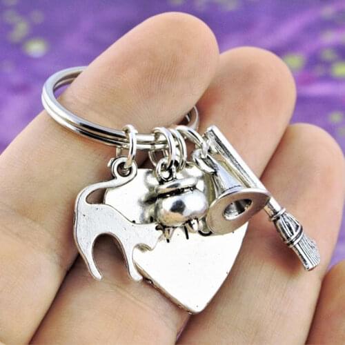 1pcs Halloween keyring Witch Broomstick charm pendant Keychain for Women gifts