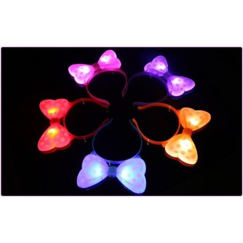 1pcs Cartoon luminous bracelet/flash watch/luminous toys/baby toys for children/toy/alien