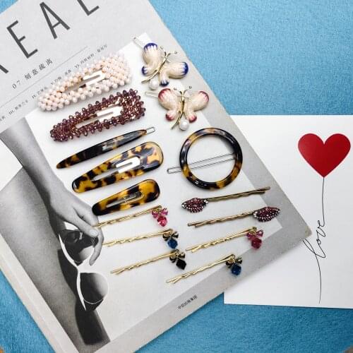 Kissme 2021 Big Discount Wholesale Women Fashion Hair Jewelry Delicate Crystal Hairpins Acrylic Plate Barrette Clearance Sale