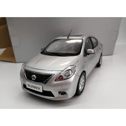 1:18 Nissan Sunny classic alloy model Car Diecast Metal Toys Birthday Gift For Kids Boy