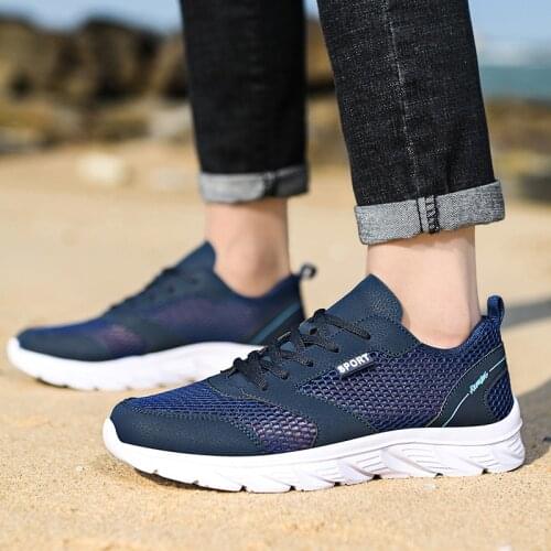 Summer mesh breathable shoes mens sports shoes barefoot lightweight fashion non-slip casual sports running shoes new 2021