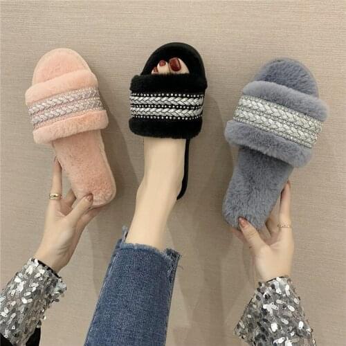 Winter Fashion Women Home Slippers Faux Fur Warm Shoes Woman Slip on Flats Diamond Decoration 1.5cm Heel Plus Size Slippers