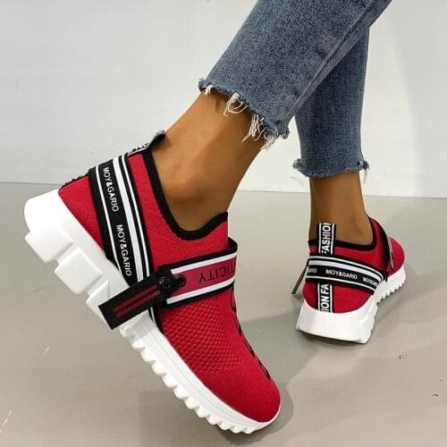 2020 Autumn and Winter Fashion Flying Woven Breathable Letters Sports Couple Shoes Flat Casual Womens Shoes Running Shoes