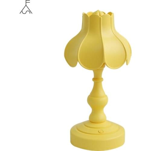 European Lotus Small Night Light Nostalgic Mediterranean Bedroom Bedside Lamp Mini Contracted LED Small Desk Lamp