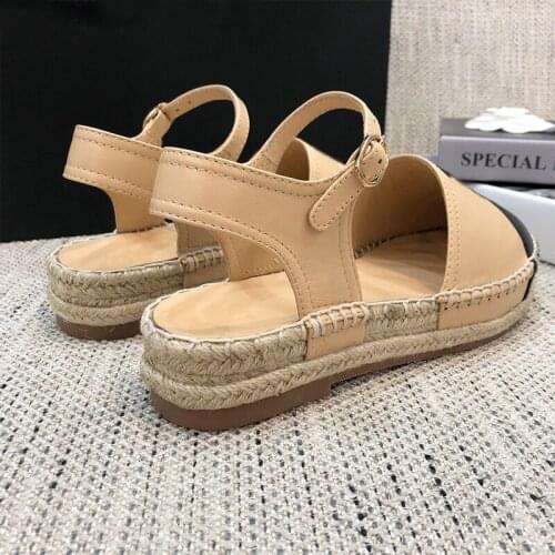2021 New Summer Buckle Strap sandals womens chain hand woven hemp rope flat bottom leather slippers womens Travel Beach Shoes