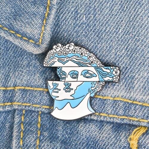 Two-Face Enamel Pin Blue garland woman sculpture Badge Brooch Bag Clothes Lapel pin Cartoon Fashion Jewelry Gift for Friends