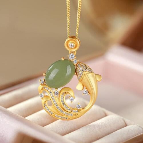 S925 Sterling Silver Inlaid Hetian Jade Gray Jade Year Fish Classical Womens Elegant Clavicle Chain Pendant Pendant New Product