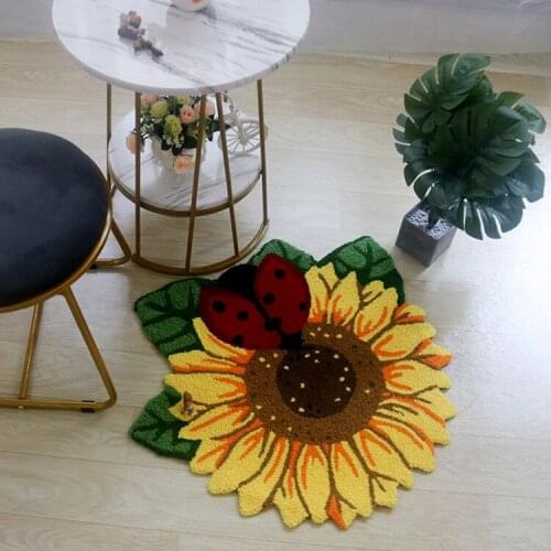 Delicate Sunflower Floral and Ladybug Shaped Area Rug Door Mat Handmade Flower Carpet Modern Anti-slip Living Room Floor Rugs
