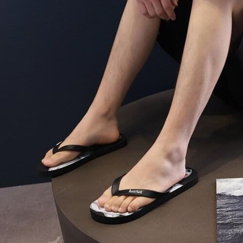 Mens Flip Flops Summer New Fashion Comfortable Non-slip Casual Mens Shoes Solid Color Beach Slippers Bath Slippers