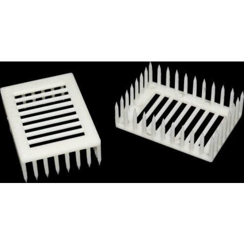 2 Pcs New Bee Plastic Cage Wang Buckle Cover King Cage Prisoners Needle Cage Wang Cartridge Apiculture Tools