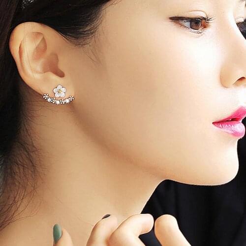 Korea Small Daisy Crystal Rhinestone Flower Stud Earrings For Women Wedding Ear Jewelry luxury Geometric Sweet Cute Earrings