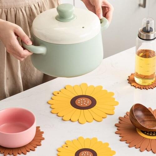 1 Pcs sunflower Shape Coaster Creative Cup Pads PVC Insulation Mat Hot Drink Holder Kitchen Dining Bar Table Decorations