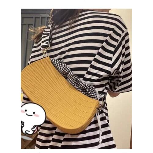 Popular single shoulder waterproof crossbody bags