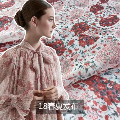 2018 spring and summer new European and American fashion digital printing fabric womens chiffon floral fabric custom wholesale
