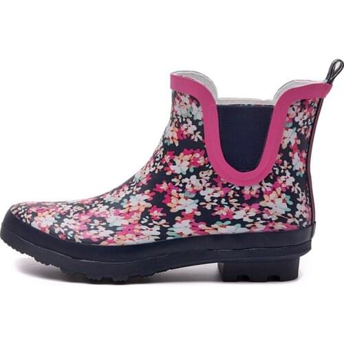 Pave Hawk Beach Shoes