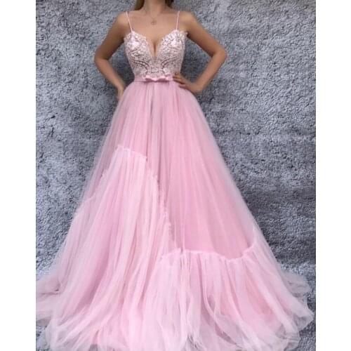 Light Pink Tulle Appliques Prom Dresses 2021 Spaghetti Straps V Neck Formal Evening Party Ball Gown Robe De Soiree