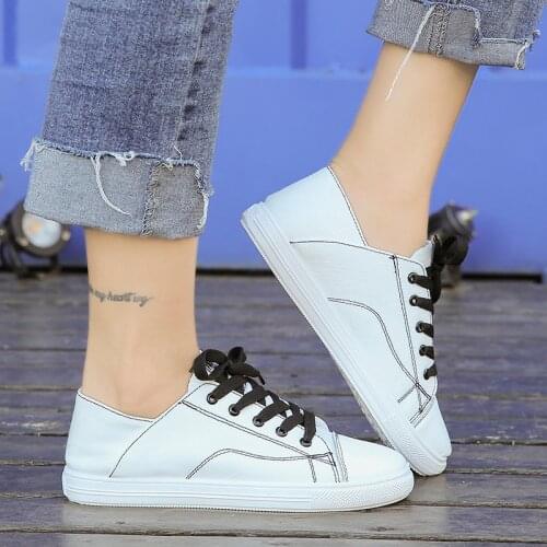 2020 New Spring and Summer with White Shoes Women Flat Leather Leather Shoes Female White Board Shoes Casual Shoes W31-60