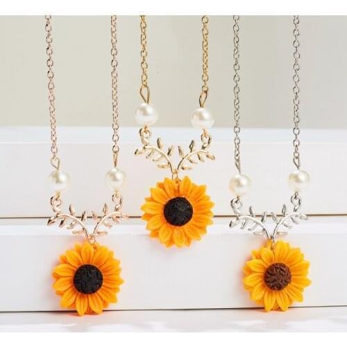2021 Fashion Sunflower Choker Necklace For Women Cute Flower Pearl Pendant Lady Girls Party Jewelry Accessories Gift New Charm