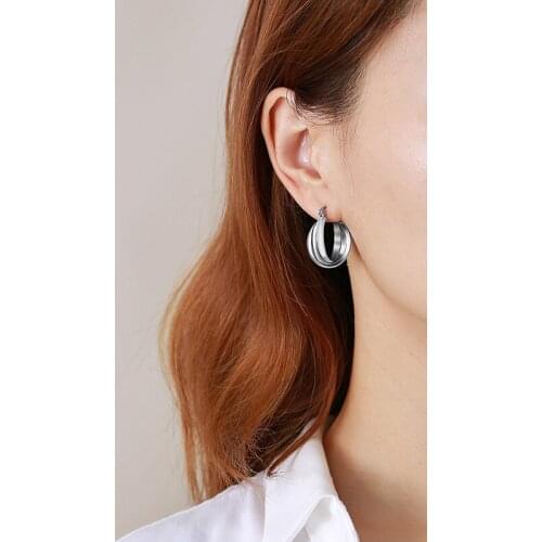 2021 Korean Version of Earrings Ins French Style Titanium Steel Three-ring Three-color Trendy Earrings Temperament for Women