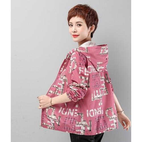 Spring Coat 2021 New Womens Windbreaker Casaco Feminino Middle-Aged Elderly Autumn Large Size 5XL Loose Jacket Thin Female