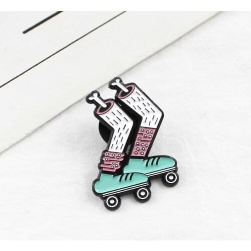 Skeleton leg bone Enamel Brooch Green skates Red Stockings Skull leg Pin shirt knapsack Leatherwear badge for kids Halloween gif