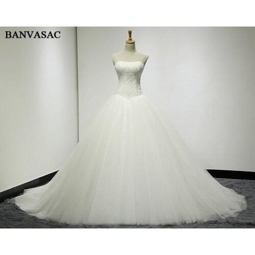 BANVASAC 2017 New A Line Elegant Embroidery Strapless Wedding Dresses Sleeveless Satin Court Train Lace Bridal Gowns