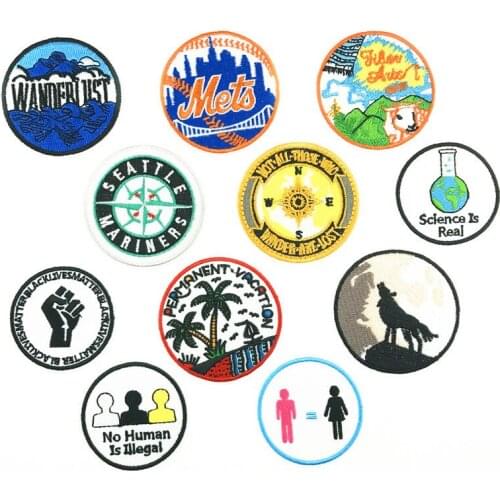 50pcs/Lot Embroidery Patches Letters Clothing Decoration Accessories Animal Wolf Diy Iron Heat Transfer Applique Landscape