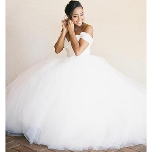 Elegant A-Line Off Shoulder Tulle Pleated Wedding Dresses Floor Length Lace Up Back Ivory Brautkleid Robes de Soirée for Women