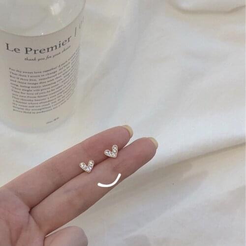 Retro Small Love Earrings Simple Female Small Joker Earrings Fashion Party Jewelry Vacation Earrings