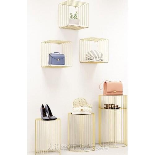 Clothing store window display rack Nakajima water table nano gold shoe bag rack creative wall hanging