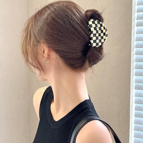 Elegant Black White Plaid Grab Clip Large Acetate Hair Clip Crab Hair Claws for Women Girl Hair Accessories Hair Style Make