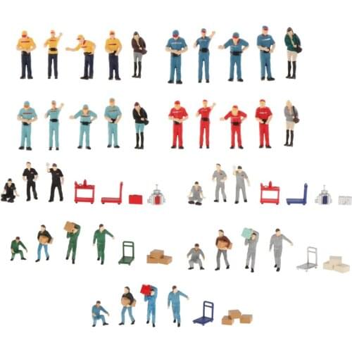 MagiDeal 1:64 Hand Painted Figures Gas Station Worker Figurine Doll Toys Diorama