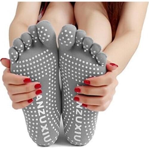 1Pair Dots Warm Women Yoga Toes Socks Gym Dance Sport Exercise Five Fingers Socks Non Slip Massage Fitness Accessories