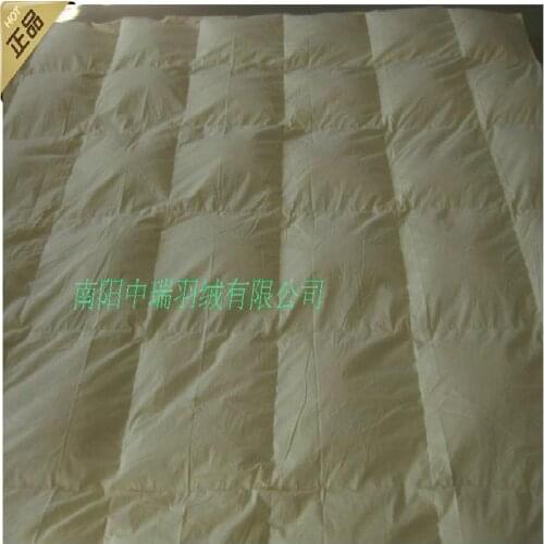 95%white big duck down quilt 200*230cm& winter quilt comfortble & 80 pure cotton satin fabric one piece paypal accepted
