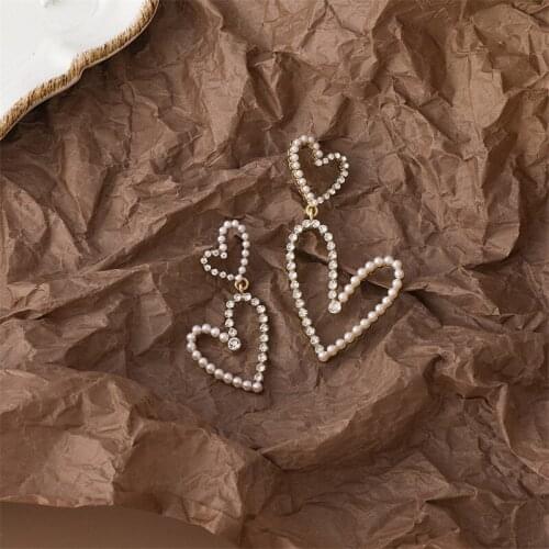 2021 New Hollow Heart Rhinestone Trendy Simulated Pearl Dangle Earrings For Women Fashion Jewelry Earings Oorbellen Pendientes