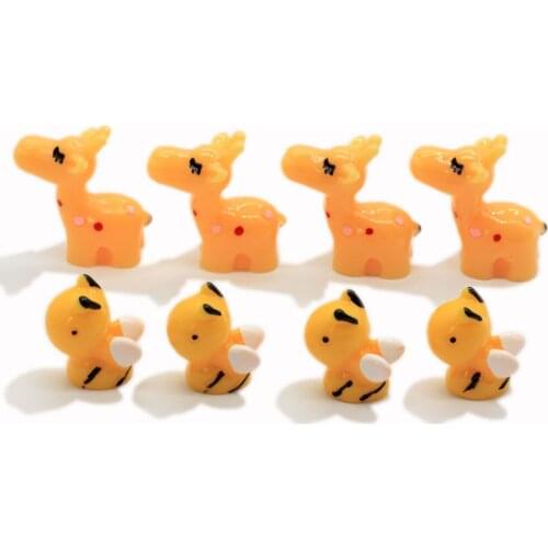 Lot Mini Cartoon 3D Animal Sika Deer Bee Crafts Kawaii Miniatures Resin Cartoon Animal Figurines Home Decoration DIY