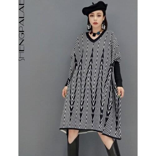 SHENGPALAE Fashion Solid Color Knitted Striped Dress Womens Autumn 2021 New V-neck Loose Batwing Sleeve Mini Dresses Female