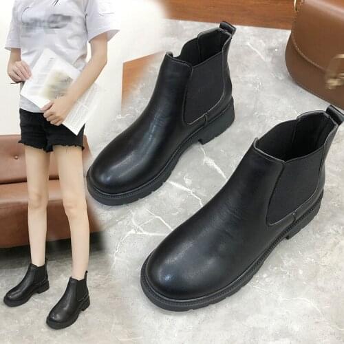 Womens Black Chelsea Boots, Casual Fashion Ankle Boots in British Style (Round Toe)