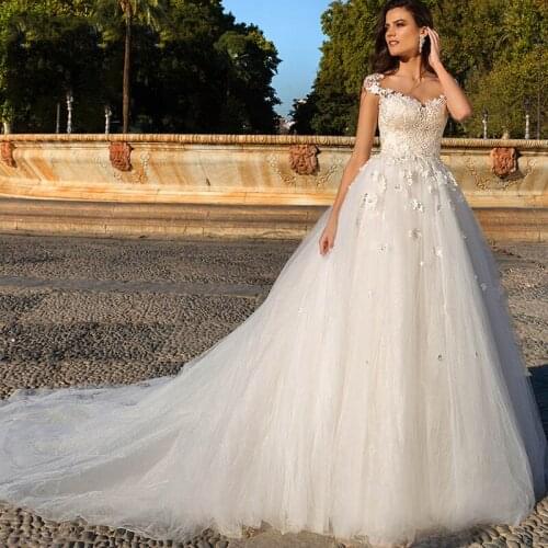 Fashion Tulle Bridal Gowns Cap Sleeve Sexy Keyhole Back Lace Appliques Court Train Wedding Dresses 2020