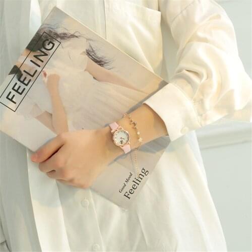 Wholesale Korean Style Fashion Casual Cat Ladies Bracelet Quartz Watch Set