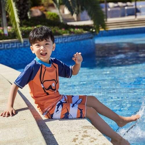 Boys Girls Two Piece Swimsuit Swimwwear Toddler/ Big Kid Short Sleeve Rash Guard Sun Protection Sunsuit Swim Shirt Trunks 2-12T