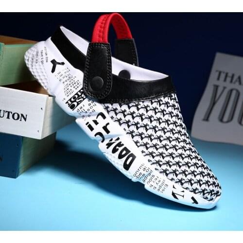 Luxury Mens Summer Sandals Outdoor Soft Beach Slippers Big Size Man Casual Shoes Fashion Sandals for Men Flat House Shoes G26