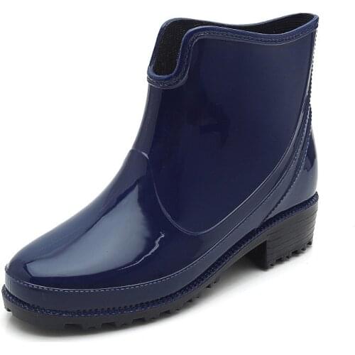 Rainboots Punk Style Ankle Rain Boots Women Non-Slip Rain Boots Outdoor Rubber Water Shoes casual Flat Heel Round Head Boots tty